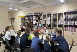 Обзор книжной выставки «История блокадных дней».